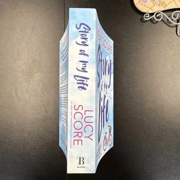 Story of My Life (Deluxe Edition) by Lucy Score (2025, Trade Paperback) - Picture 3 of 4